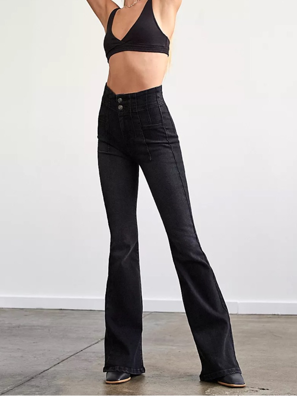 EUC We The Free Jayde Flare Jeans - Picture 3 of 7